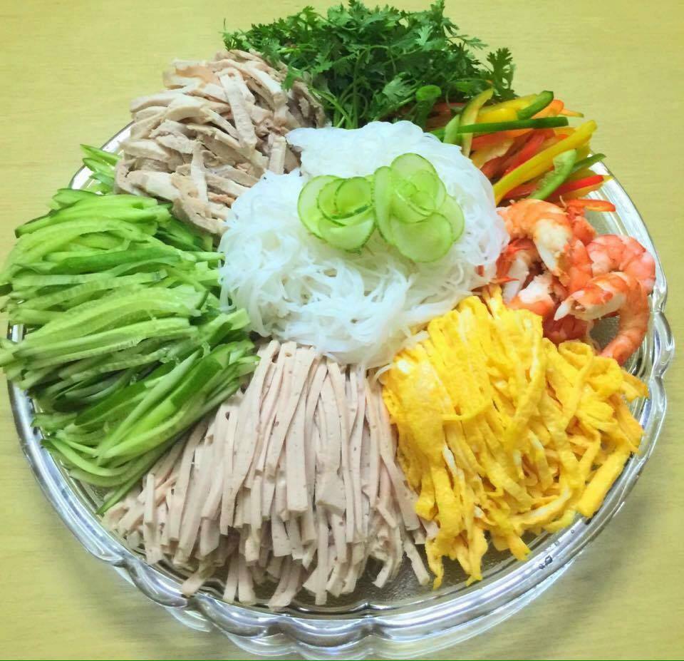 mâm cơn gia đình đơn giản vẫn "bao ngon"